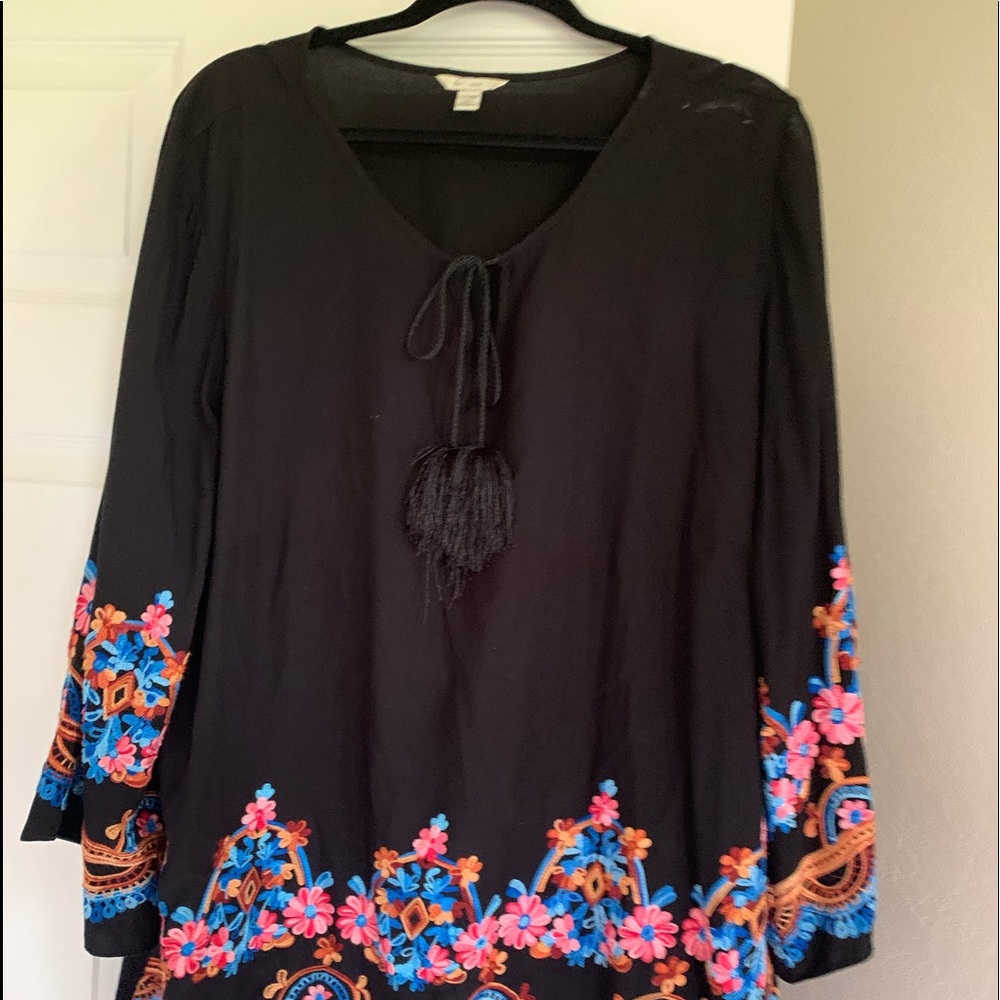 Embroidered top with beautiful stitchery.